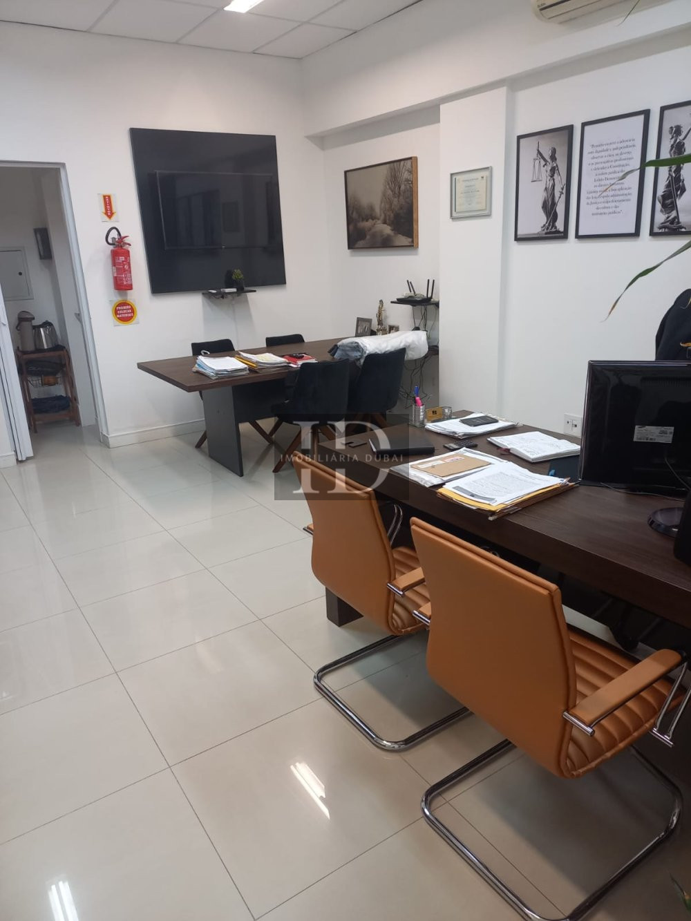 Sala comercial  venda  no Centro - Balnerio Cambori, SC. Imveis